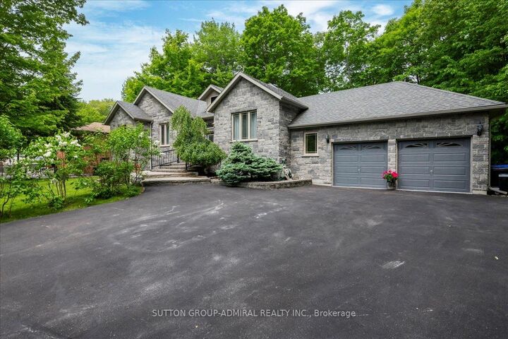 Property Photo: 79 Forest Circle ON L9M 0H4