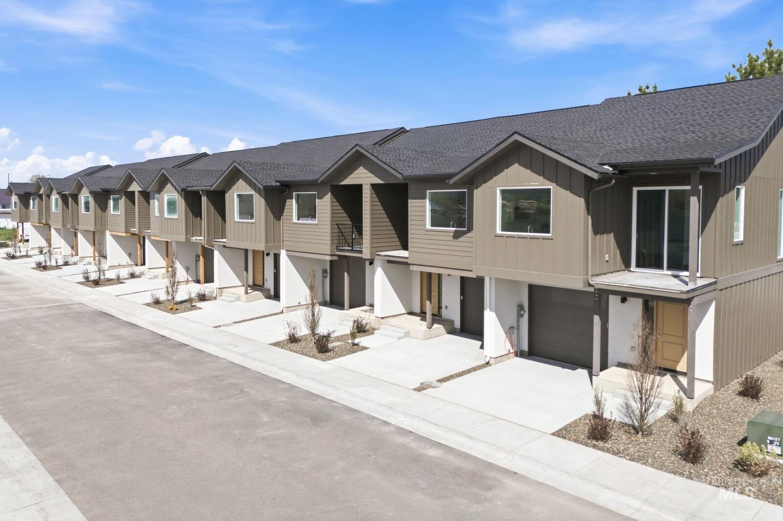 Property Photo: 520 Diamond Ln. ID 83617