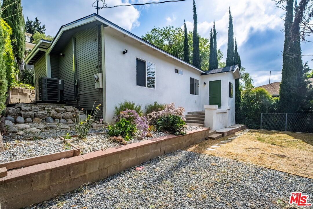 Property Photo:  349 Mount Washington Dr  CA 90065 