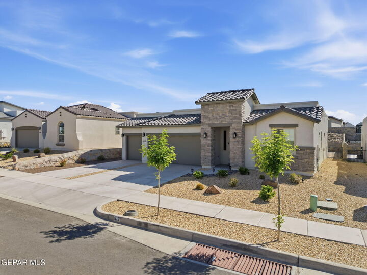 Property Photo:  812 Eastwell Drive  TX 79928 