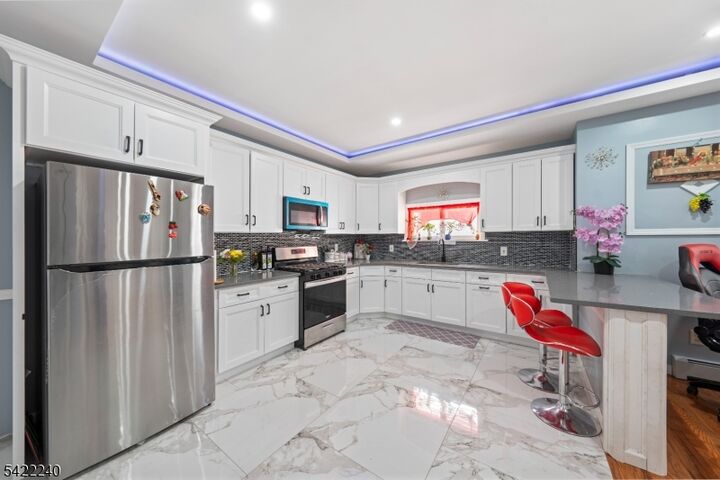Property Photo:  358 Marion St  NJ 07083 