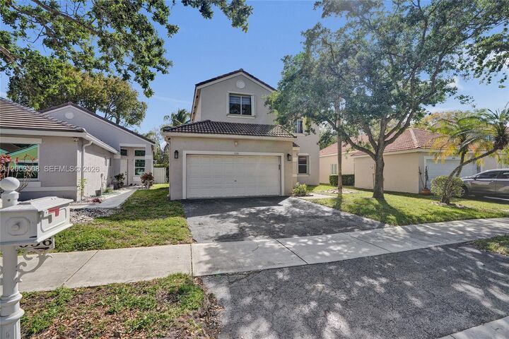 Property Photo:  636 Sand Creek Cir  FL 33327 