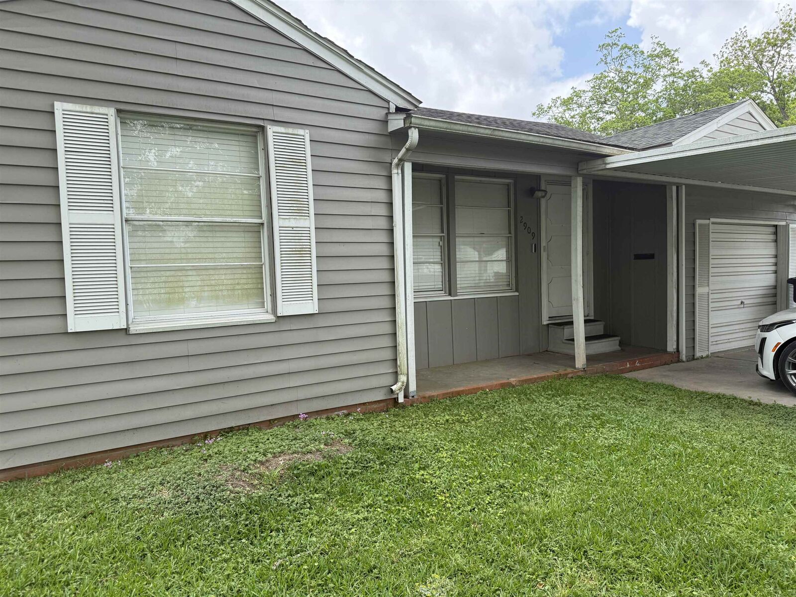Property Photo:  2909 Boyd Ave  TX 77619 