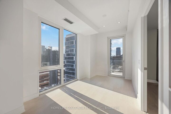 Property Photo: 308 Jarvis Street 1803 ON M5B 0E3