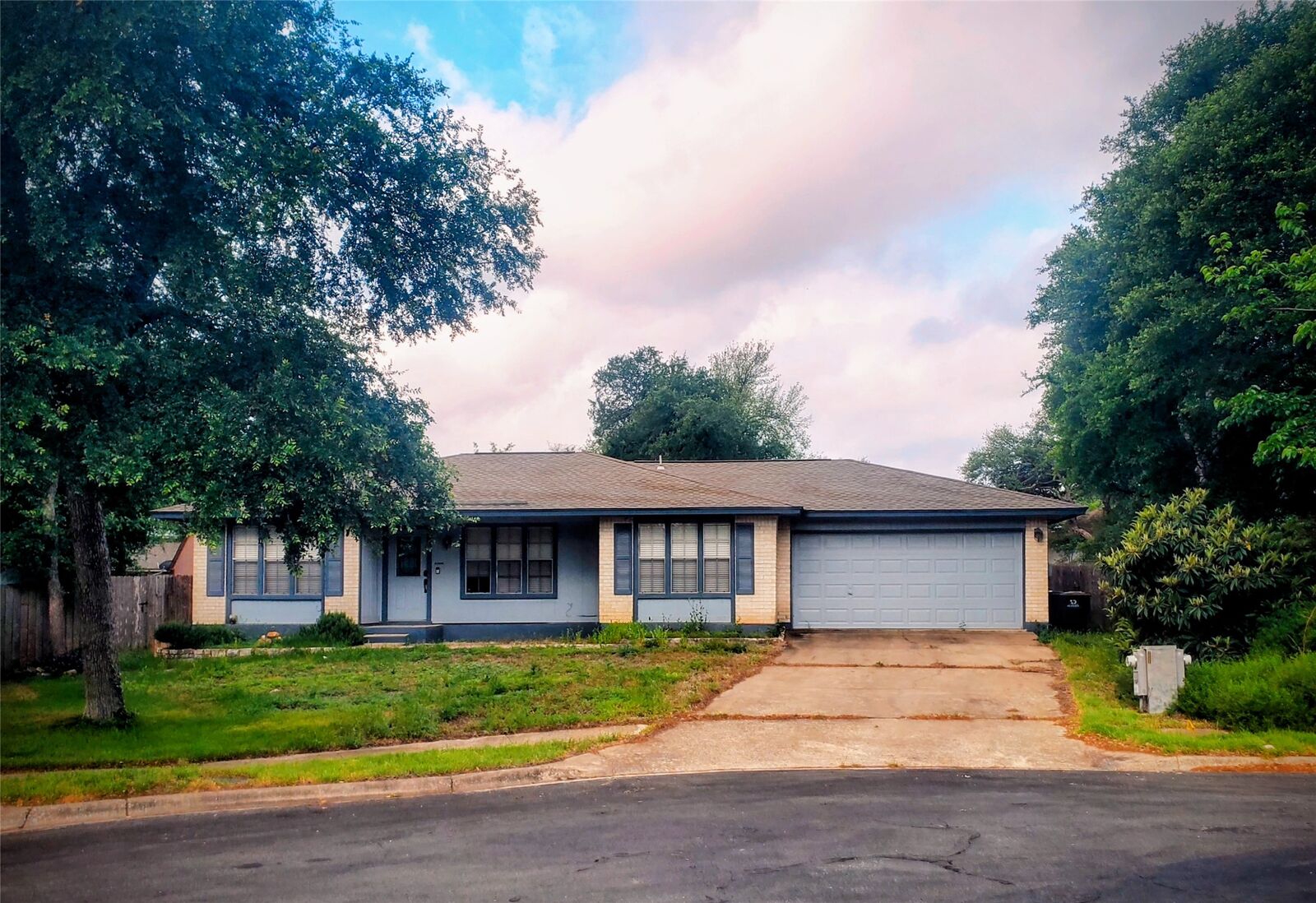 Property Photo: 12102 Tanglebriar Cove TX 78750