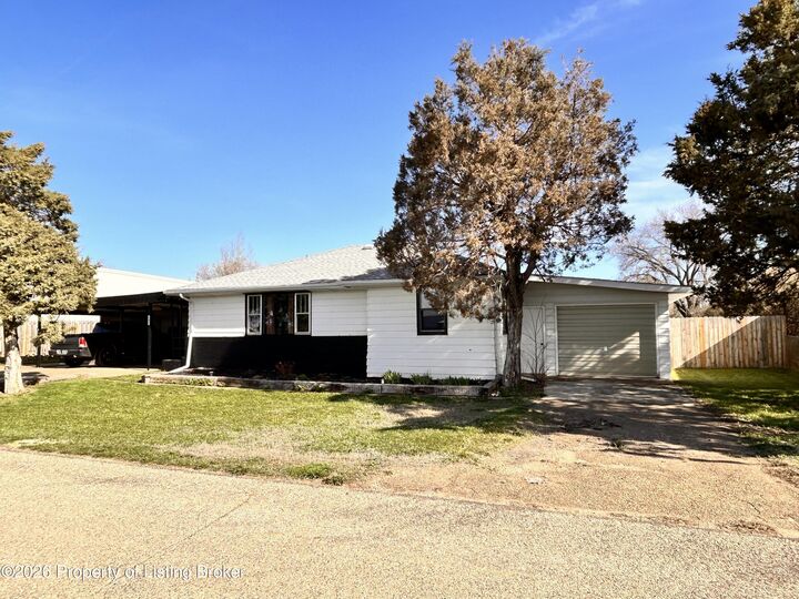 Property Photo:  101 Hwy 12 E  ND 58623 