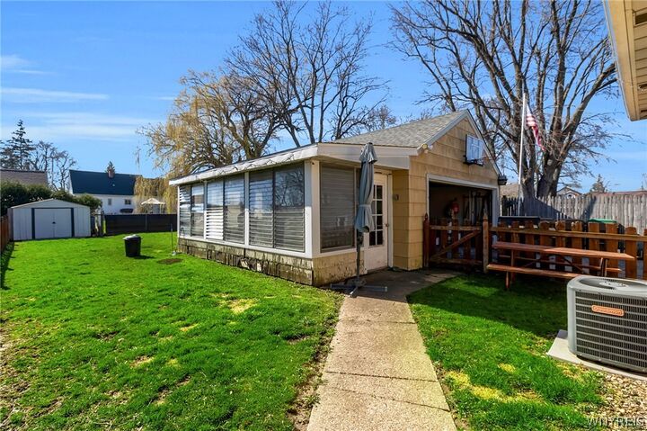 Property Photo:  26 Aberdeen Street  NY 14225 