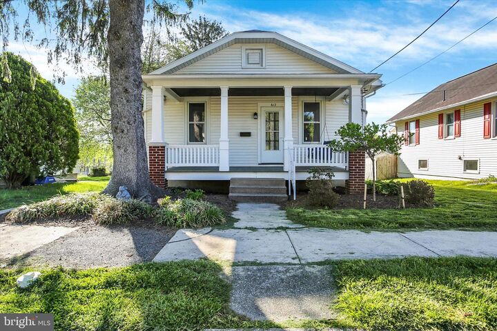 Property Photo:  612 2nd St  PA 17070 
