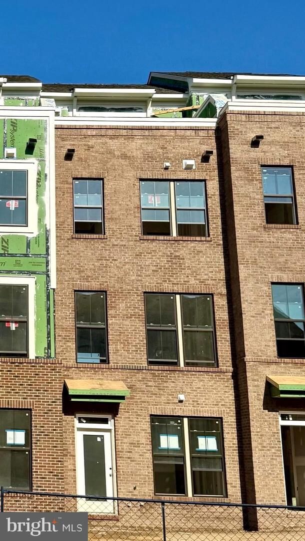 Property Photo:  13801 Chrisswind Avenue  VA 22191 