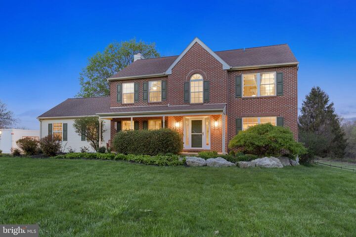 Property Photo:  7 E Hunter Creek Lane  PA 19390 