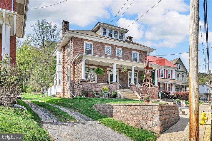 Property Photo:  146 E Main Street  PA 19501 