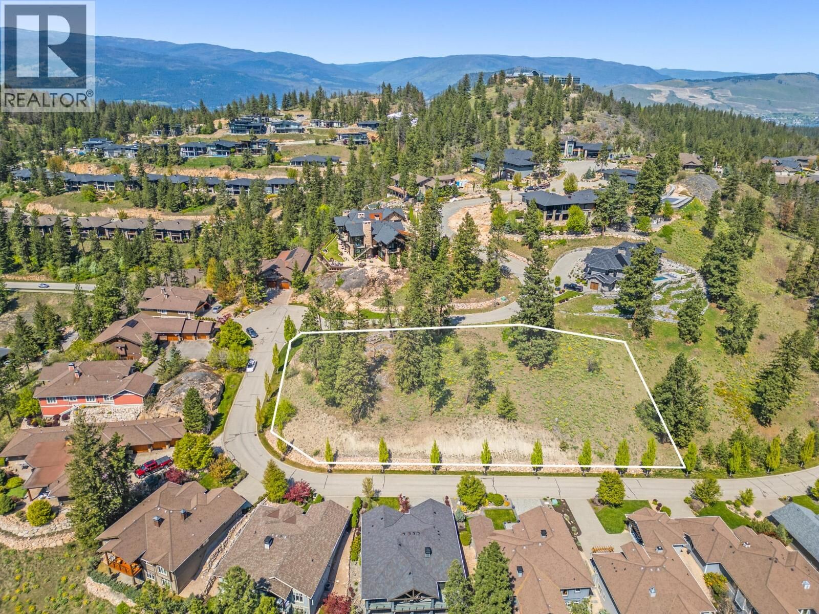 Property Photo: 501 Vardon Lane BC V1H 1Y4