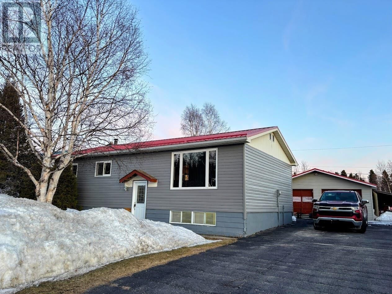 Property Photo:  14 Lloyd Irwin St  ON P0T 2E0 