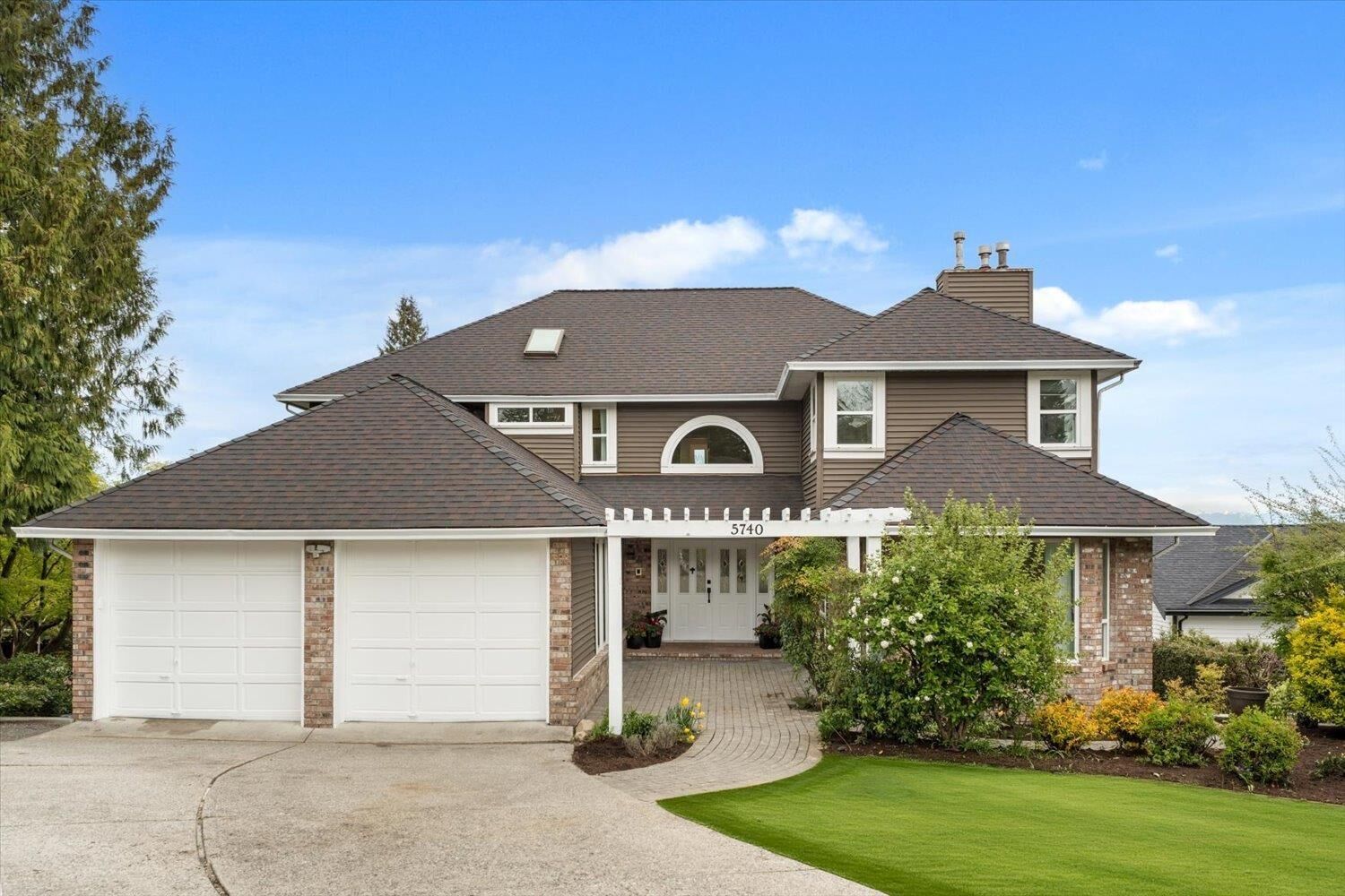 Photo de la propriété:  5740 189A Street  BC V3S 7M4 