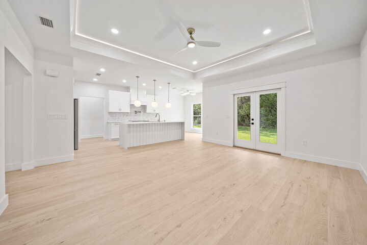 Property Photo:  57 Village Court  FL 32439 