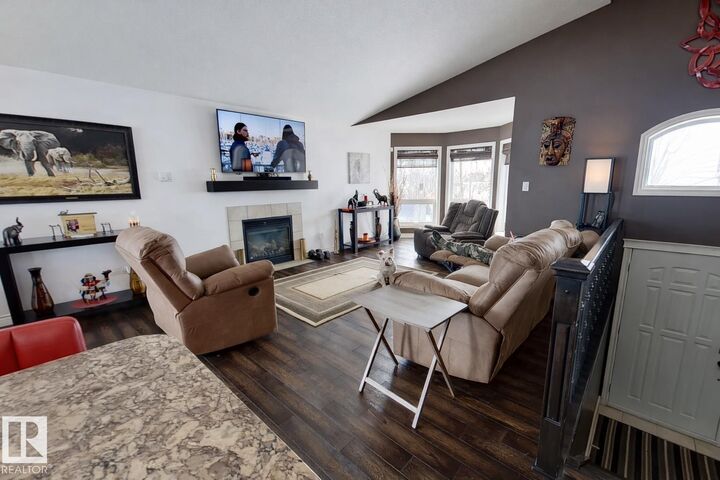 Property Photo: 42011 Twp 624 Road 41 AB T9M 1P1