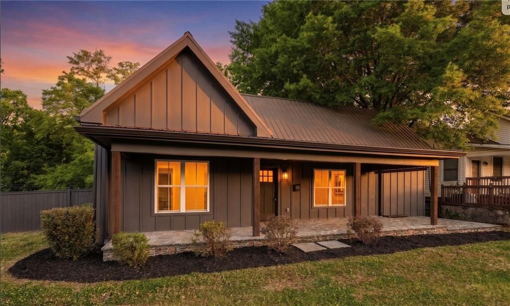 Property Photo:  212 Hamilton Avenue  GA 30110 