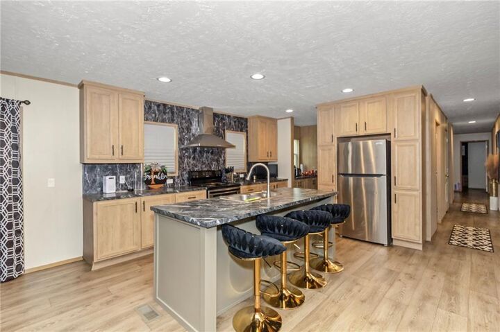 Property Photo:  102 Alex Avenue  LA 71457 