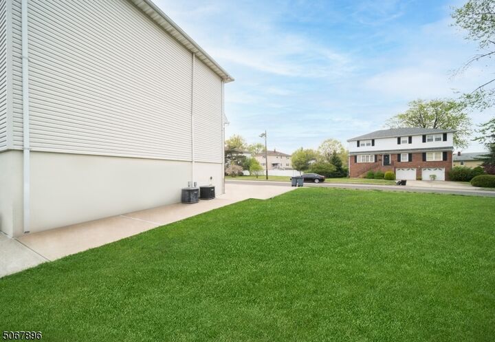 Property Photo:  2 Millo Pl 2  NJ 07643 