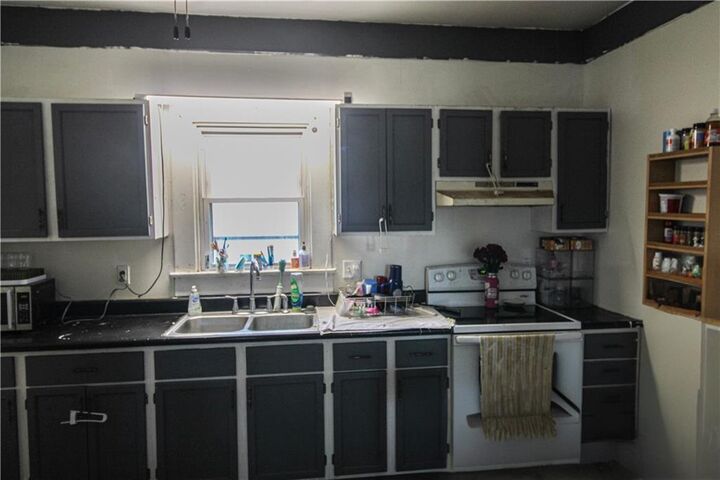 Property Photo:  631 Leidy Street  MO 64436 