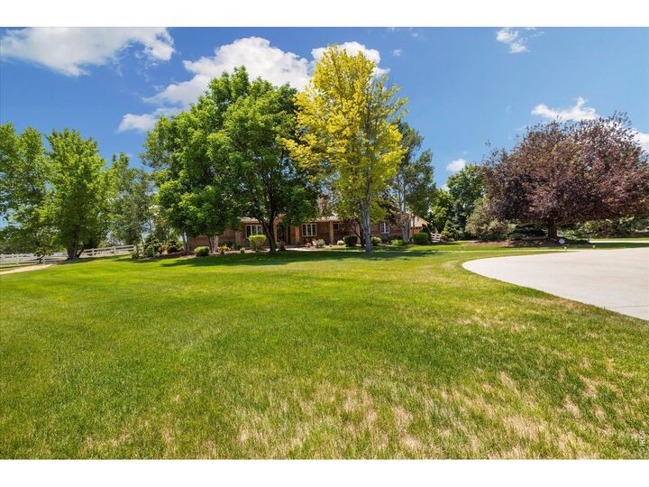 Property Photo:  3806 Singletree Ct  CO 80542 