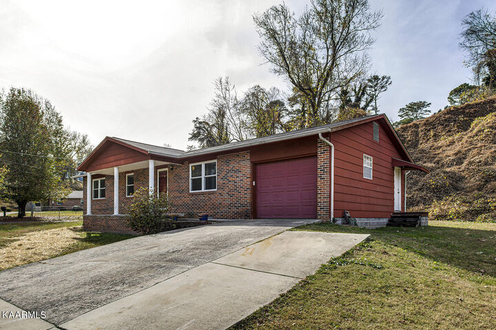 Property Photo:  2 Zirkle Rd  TN 37763 