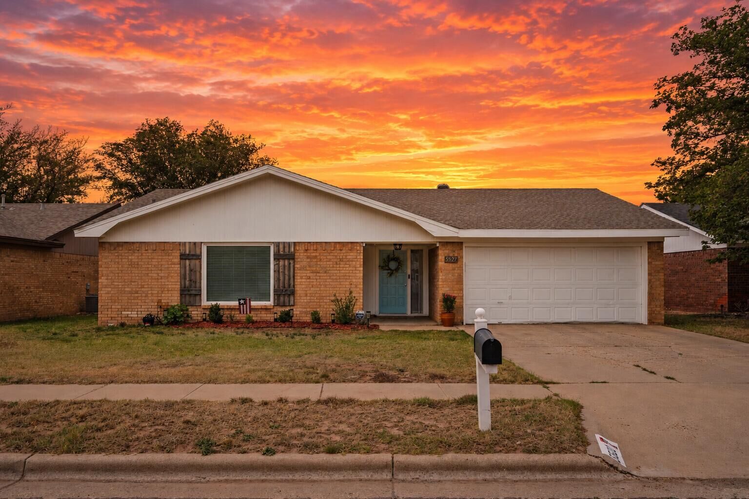 Property Photo:  5521 1st Place  TX 79416 