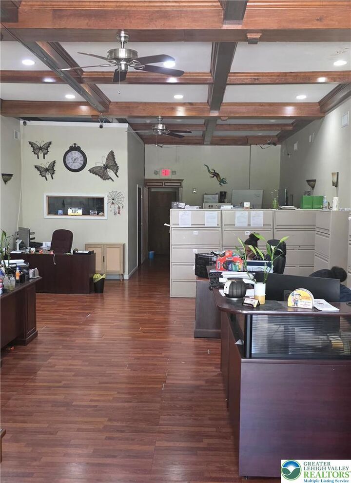 Property Photo:  630 Hanover Avenue  PA 18109 