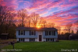 Property Photo:  40 Cathy Jo Place  NY 12404 