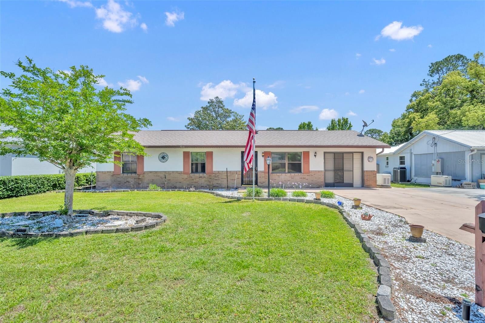 Property Photo:  221 Grande Vista Street  FL 32713 