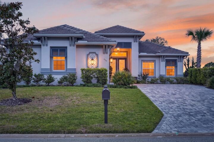 Property Photo: 635 Mahogany Run FL 32137