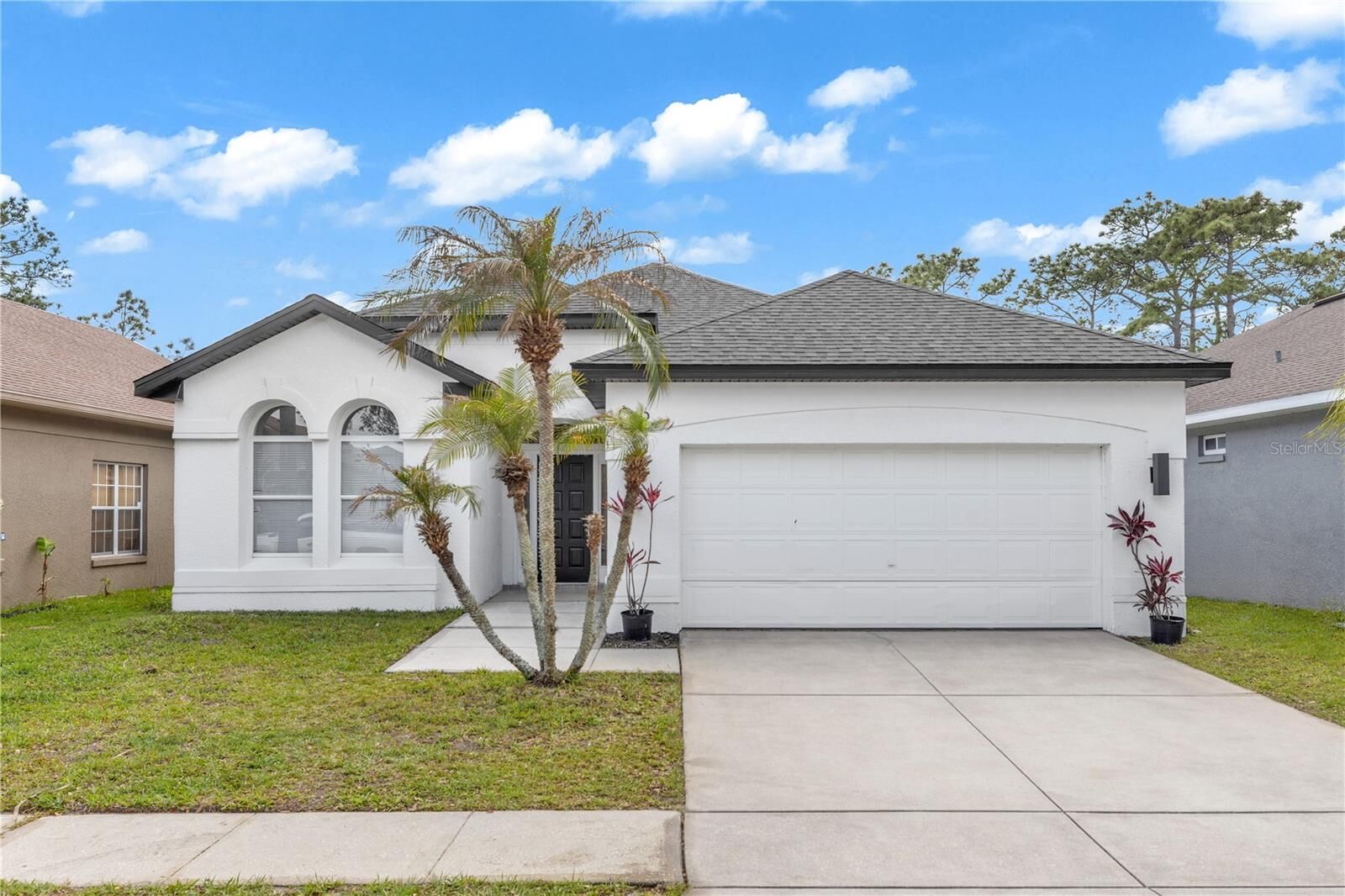 Property Photo:  1016 Lake Biscayne Way  FL 32824 