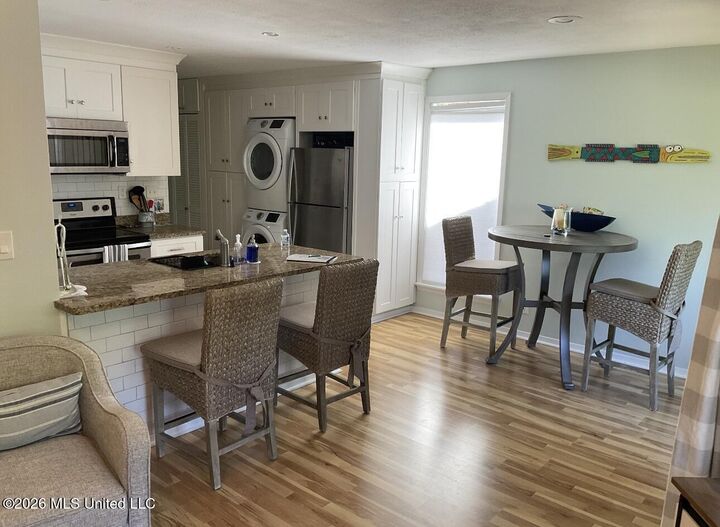 Property Photo:  238 Lakeside Villa  MS 39525 