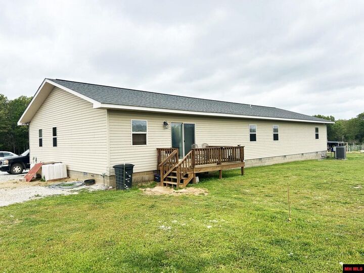 Property Photo:  4133 Easy K Road  AR 72536 
