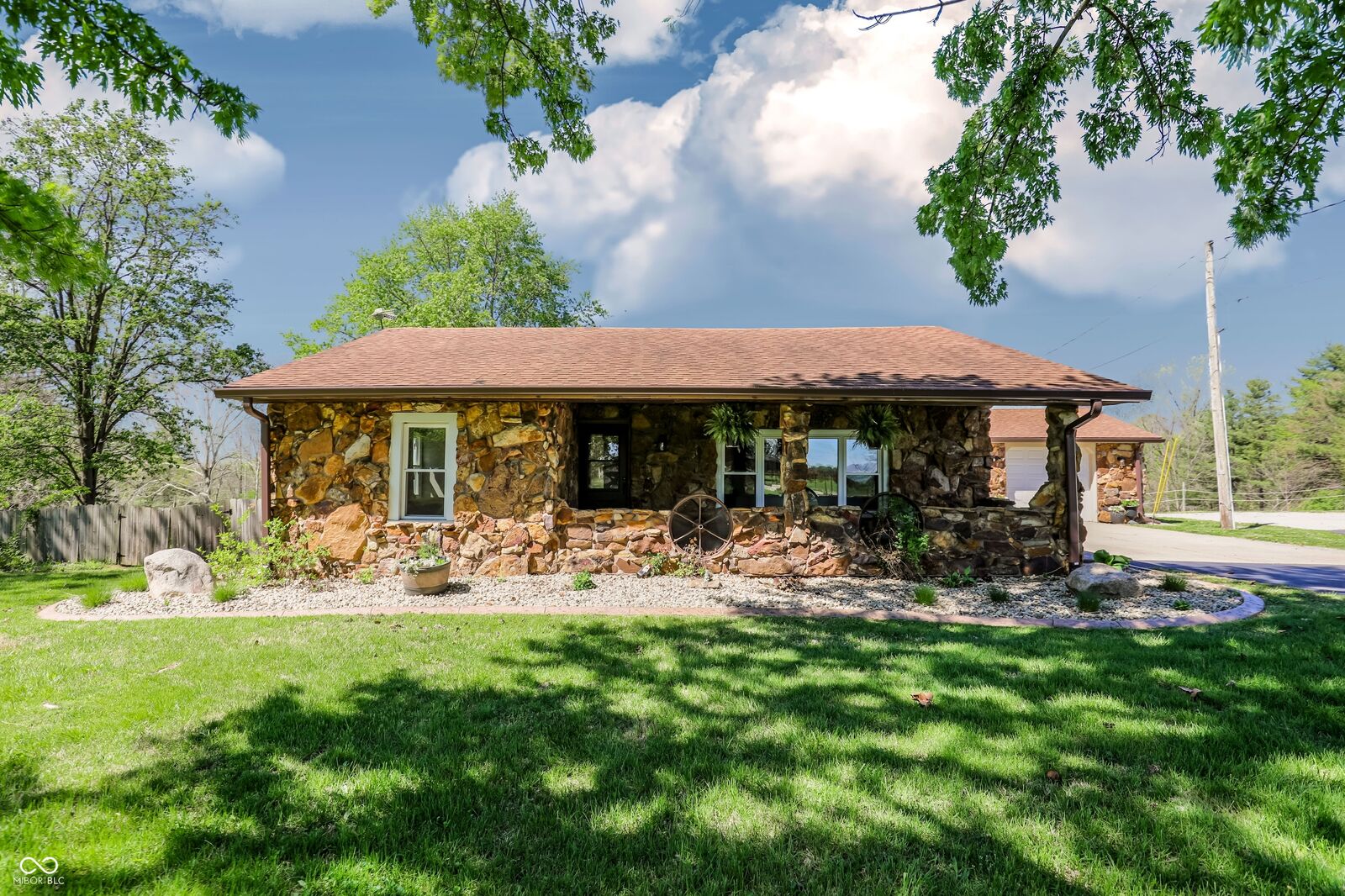 Property Photo:  5421 S 100 E  IN 46013 