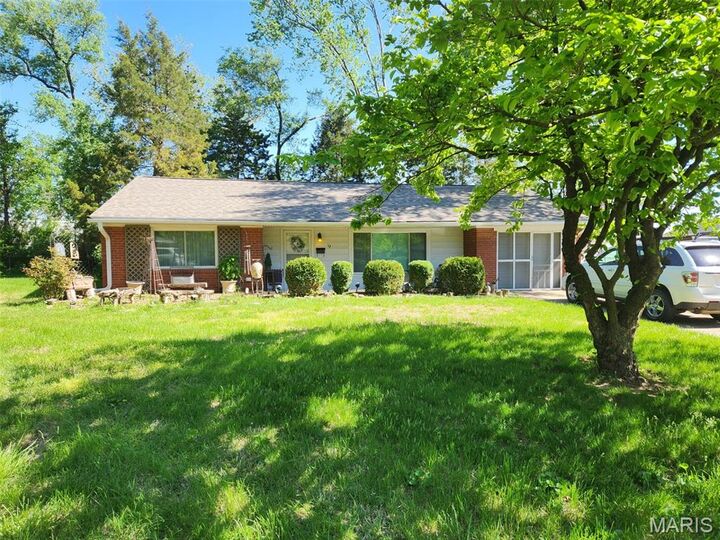 Property Photo: 9 Hazelwood Court MO 63042