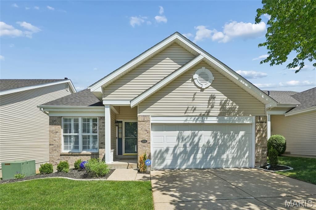 Property Photo:  806 Whispering Village Circle  MO 63021 