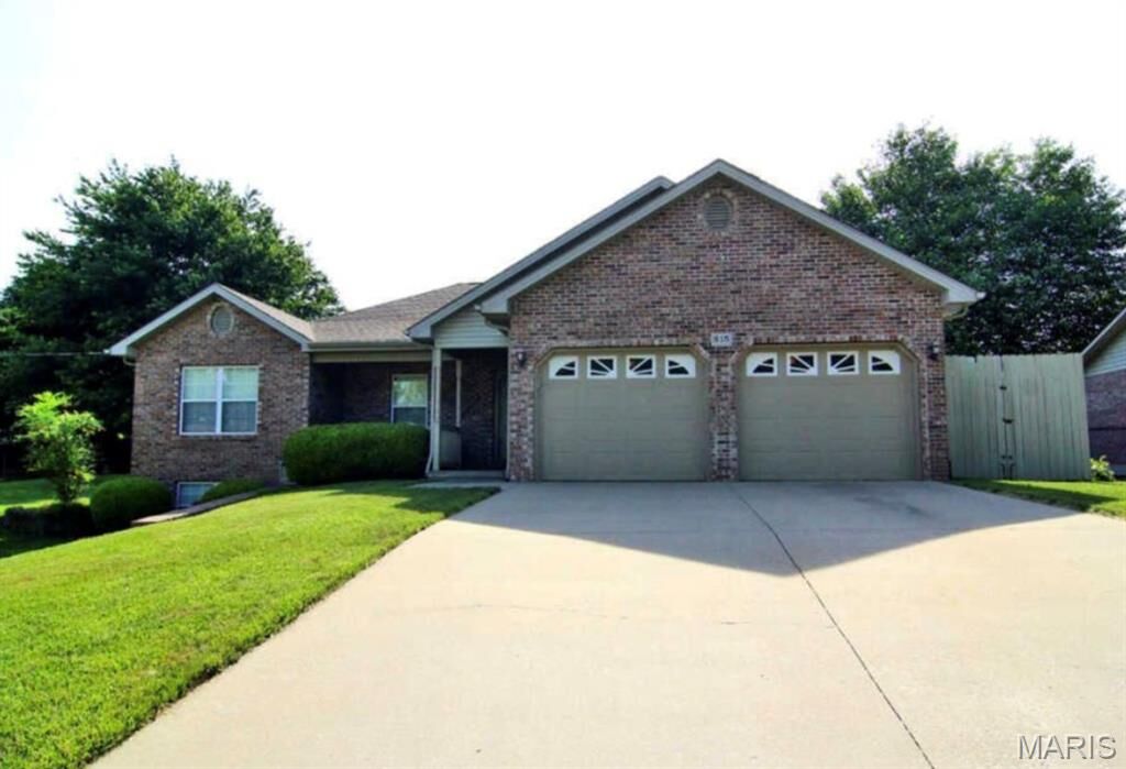 Property Photo:  815 Pecan Lane  MO 63755 