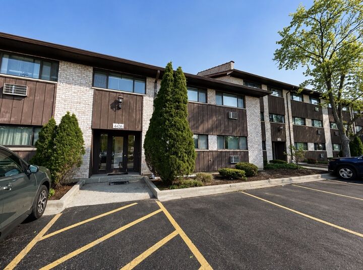 Property Photo:  4436 Arbor Circle 3  IL 60515 