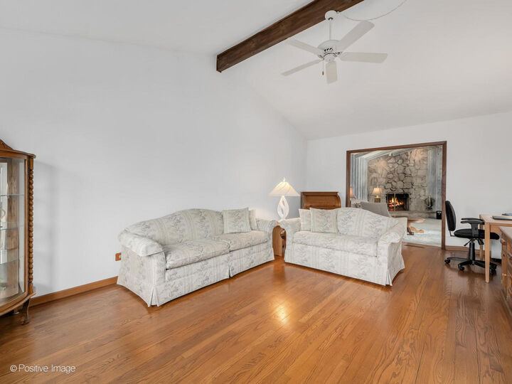 Property Photo:  564 E Bryn Mawr Avenue  IL 60172 