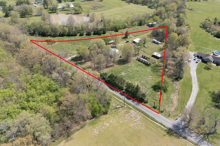 Property Photo:  13849 Mustang Road  IL 62959 