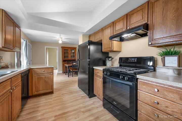 Property Photo:  401 Hill Avenue  IL 60542 