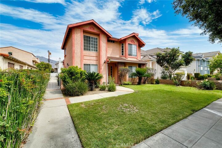 Property Photo:  113 Diamond  CA 91006 