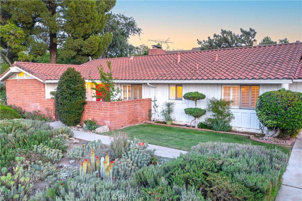 Property Photo:  6113 Enfield  CA 92506 