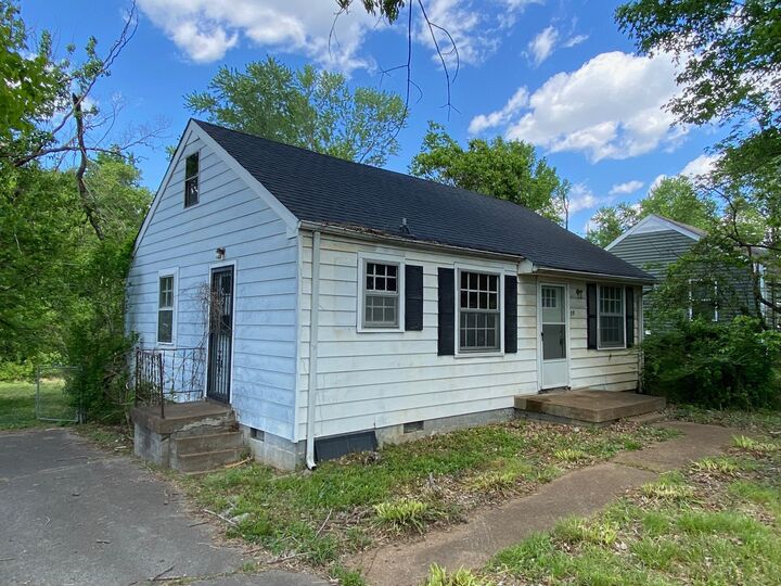 Property Photo:  19 Maple St  TN 37042 