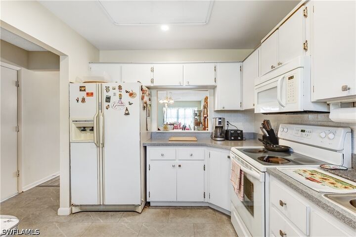 Property Photo:  7079 Esquire Court  FL 33919 