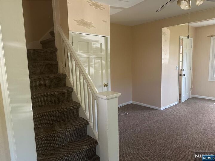 Property Photo:  10 Kinderkamack Road 1  NJ 07677 