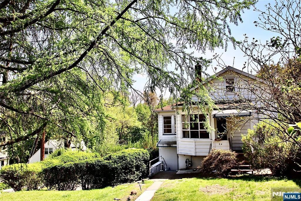 Property Photo:  84 12th Street  NJ 07506 