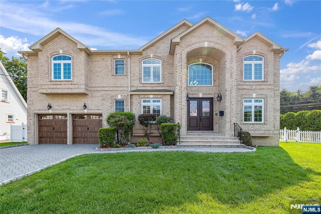 Property Photo:  4 Holland Avenue  NJ 07627 