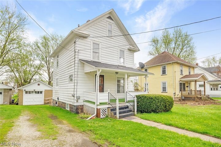 Property Photo:  46 N State Street  OH 44270 